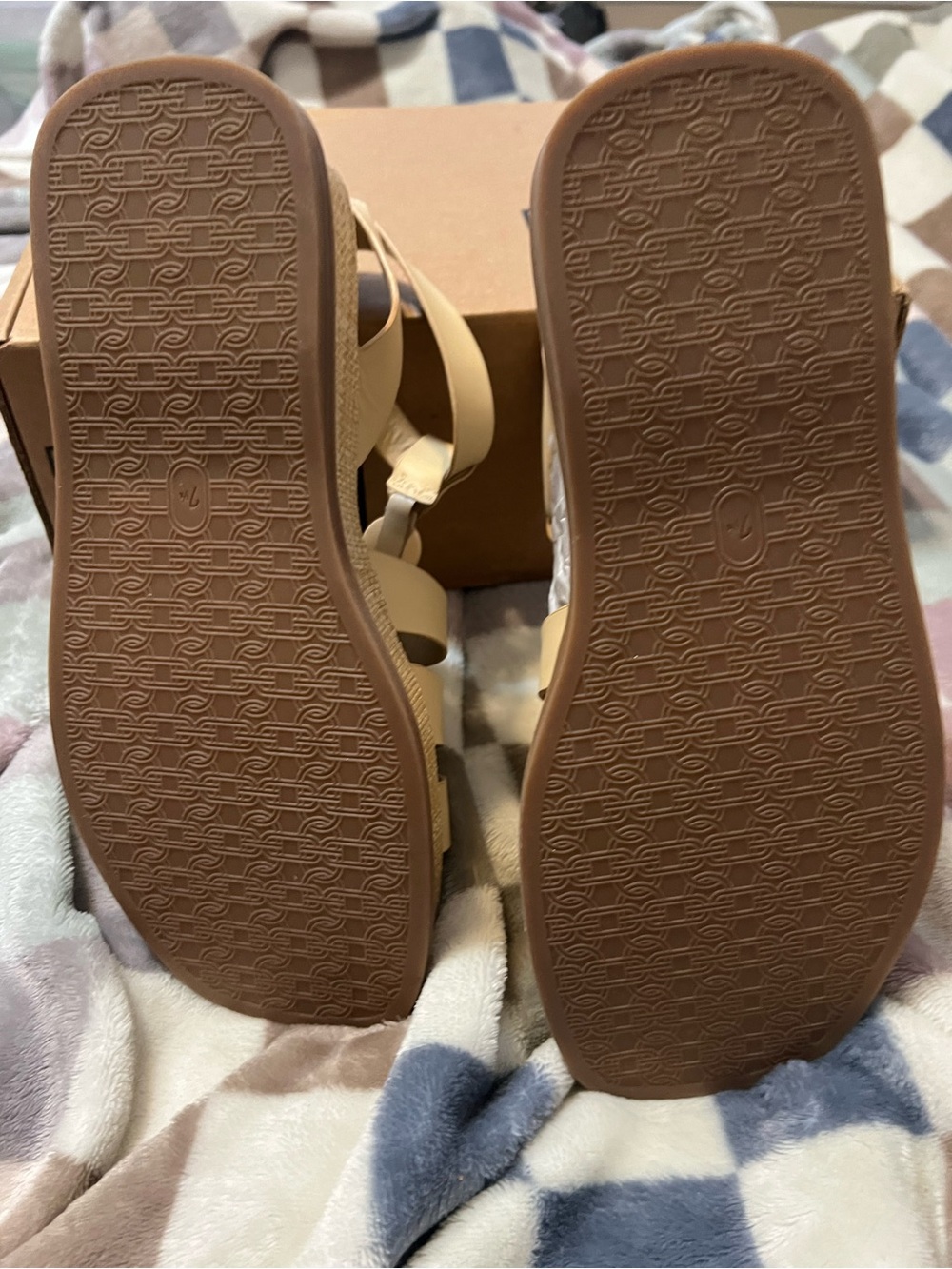Sam Edelman Beige Strappy Sandals for Women - Picture 3 of 7